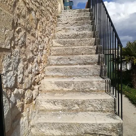 Seasonal Simiane-la-Rotonde